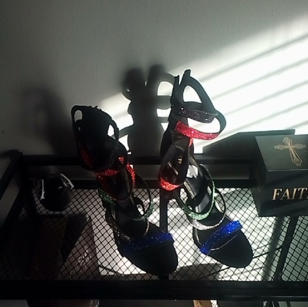 Vigo Fiore Multicolor Strappy Heels